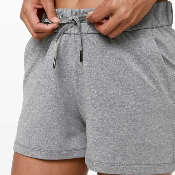 Lululemon On The Fly Short *2.5"🔥
Heathered Slate - Picture 7 of 8